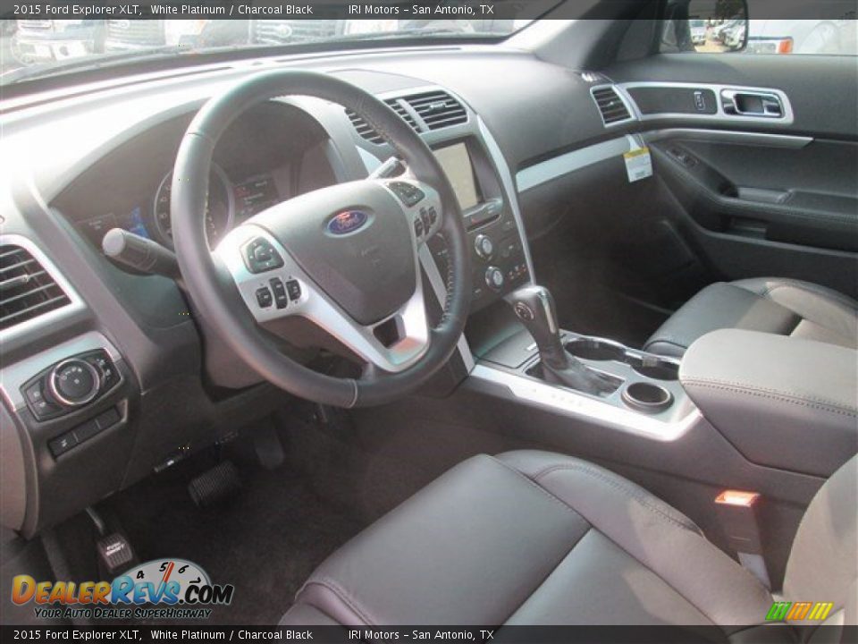 2015 Ford Explorer XLT White Platinum / Charcoal Black Photo #27
