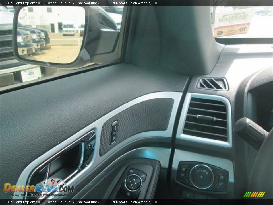 2015 Ford Explorer XLT White Platinum / Charcoal Black Photo #28