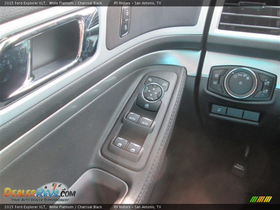 2015 Ford Explorer XLT White Platinum / Charcoal Black Photo #29