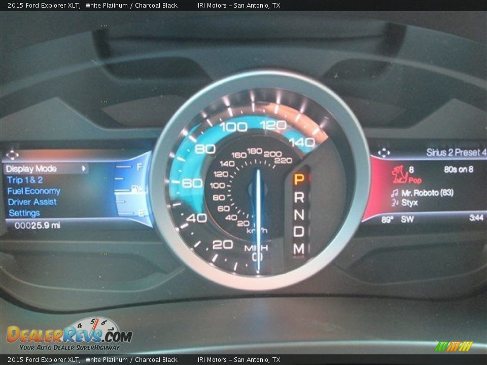 2015 Ford Explorer XLT White Platinum / Charcoal Black Photo #33