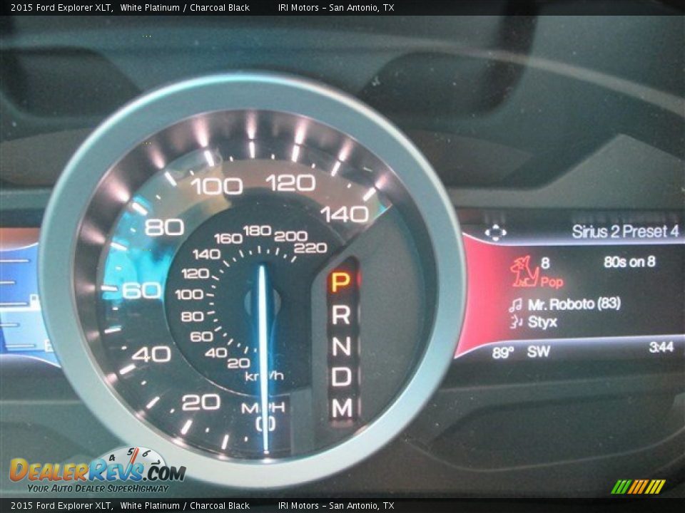 2015 Ford Explorer XLT White Platinum / Charcoal Black Photo #35