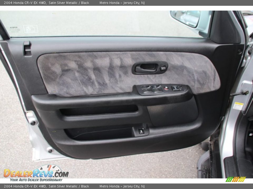 2004 Honda CR-V EX 4WD Satin Silver Metallic / Black Photo #9
