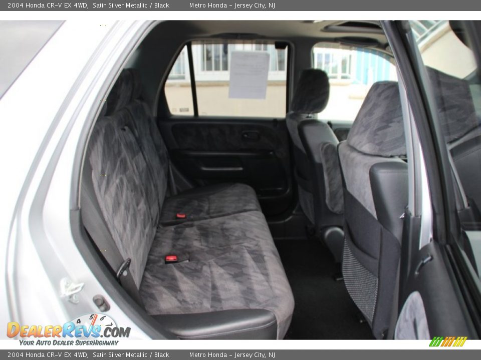 2004 Honda CR-V EX 4WD Satin Silver Metallic / Black Photo #23