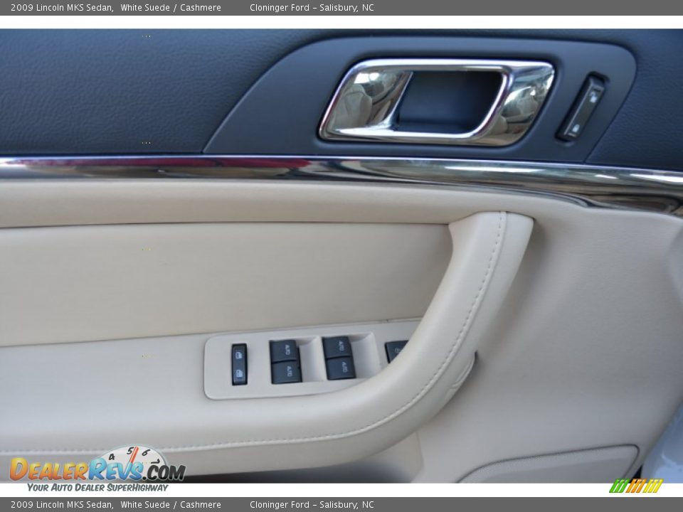 2009 Lincoln MKS Sedan White Suede / Cashmere Photo #8