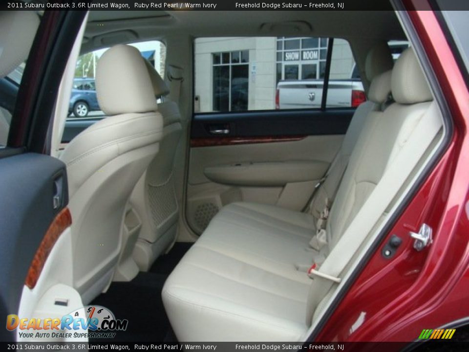 2011 Subaru Outback 3.6R Limited Wagon Ruby Red Pearl / Warm Ivory Photo #11