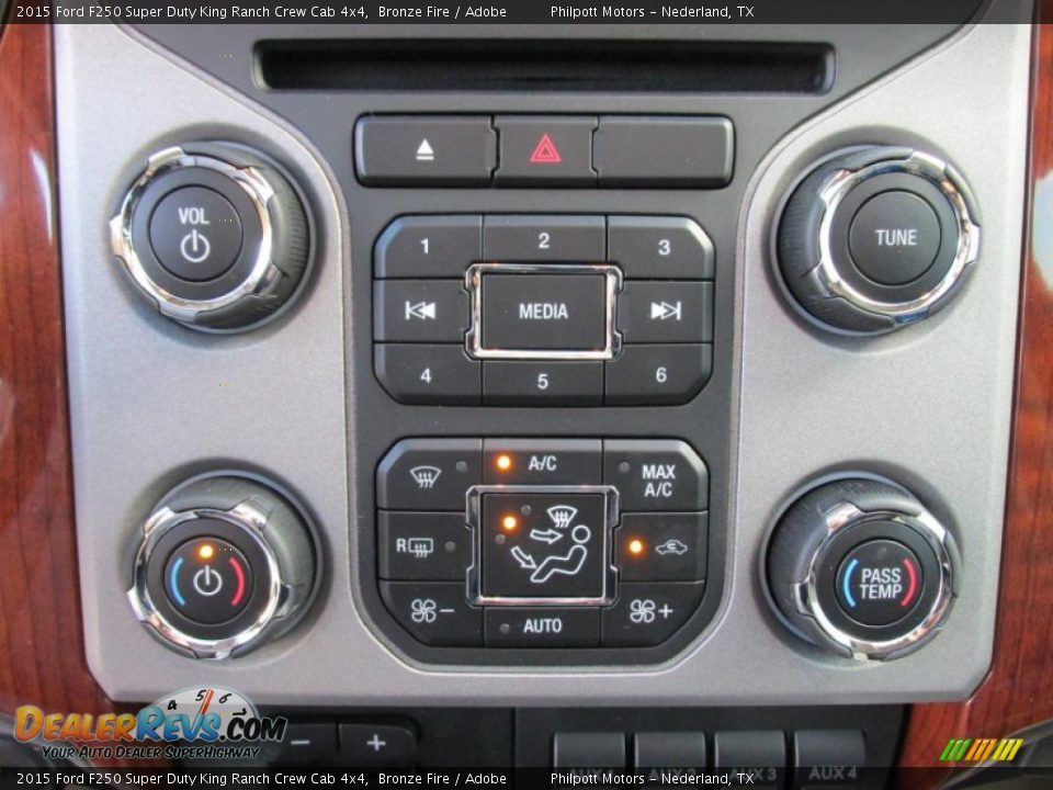 2015 Ford F250 Super Duty King Ranch Crew Cab 4x4 Bronze Fire / Adobe Photo #33