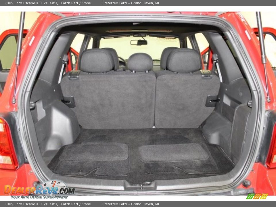 2009 Ford Escape XLT V6 4WD Torch Red / Stone Photo #17