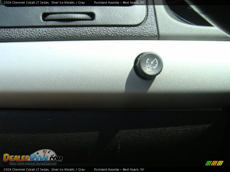 2009 Chevrolet Cobalt LT Sedan Silver Ice Metallic / Gray Photo #12