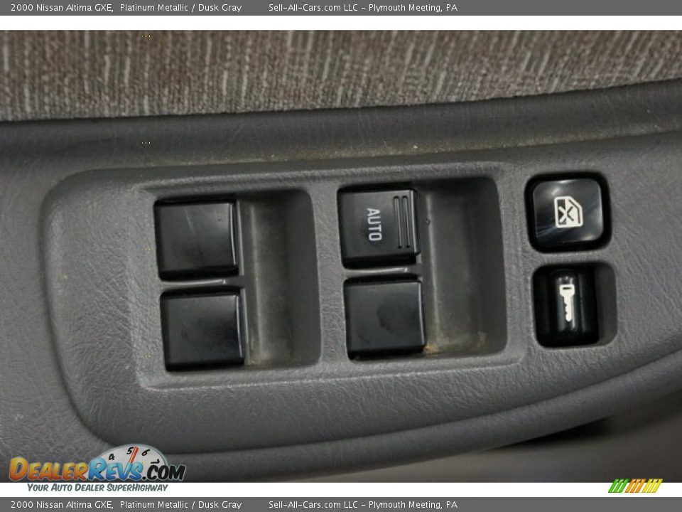 2000 Nissan Altima GXE Platinum Metallic / Dusk Gray Photo #13