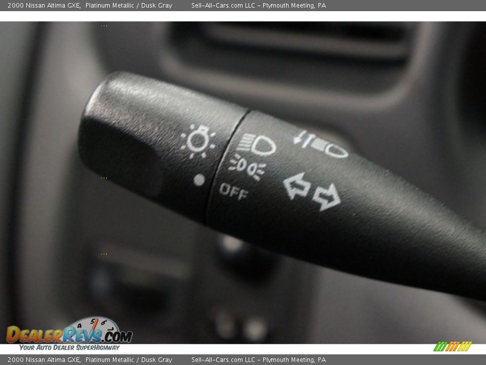 2000 Nissan Altima GXE Platinum Metallic / Dusk Gray Photo #22