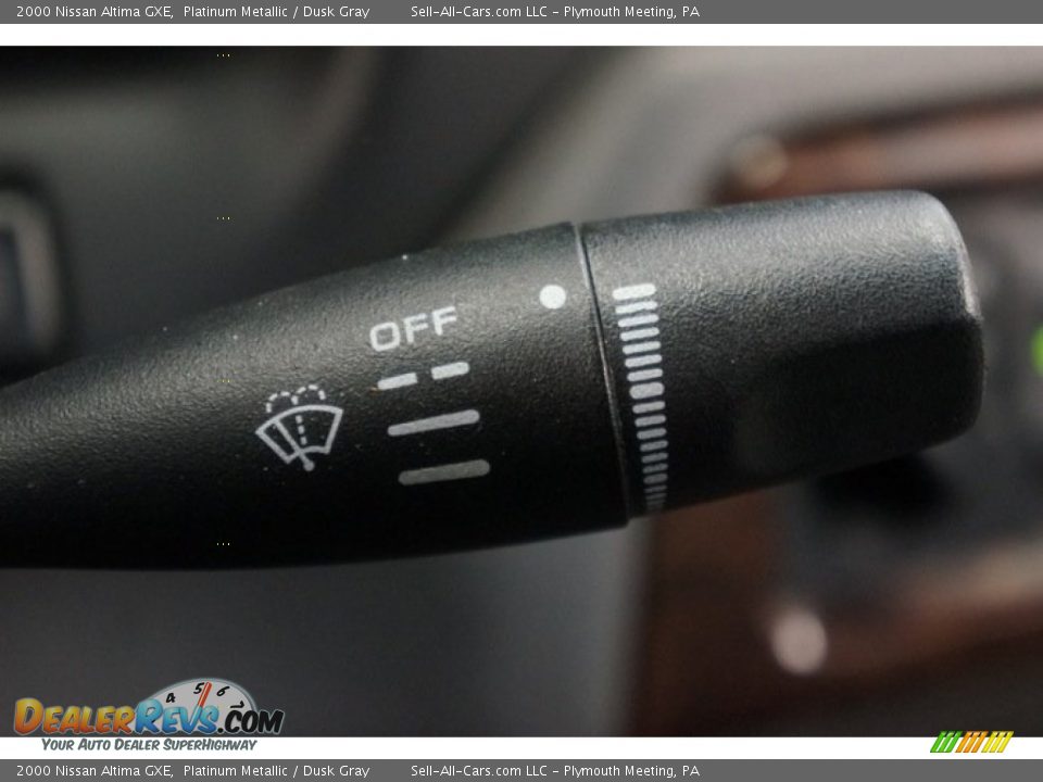 2000 Nissan Altima GXE Platinum Metallic / Dusk Gray Photo #23