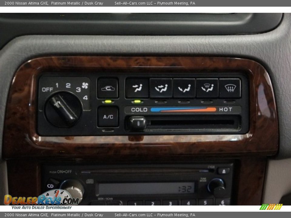 2000 Nissan Altima GXE Platinum Metallic / Dusk Gray Photo #27