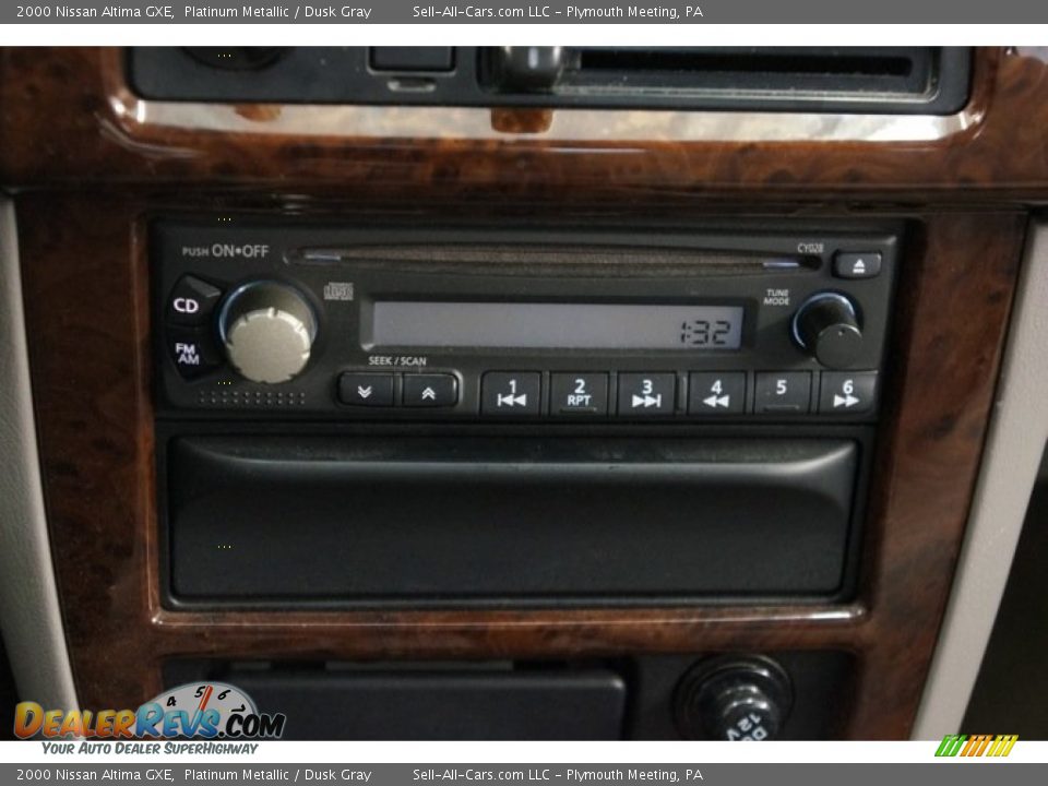 2000 Nissan Altima GXE Platinum Metallic / Dusk Gray Photo #28