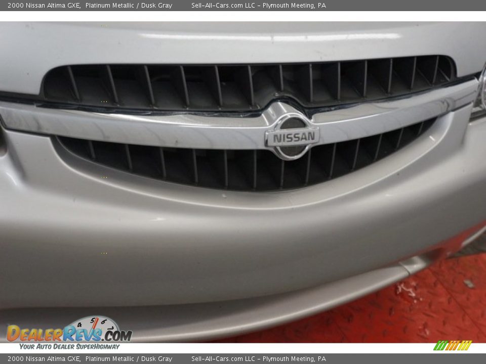 2000 Nissan Altima GXE Platinum Metallic / Dusk Gray Photo #36