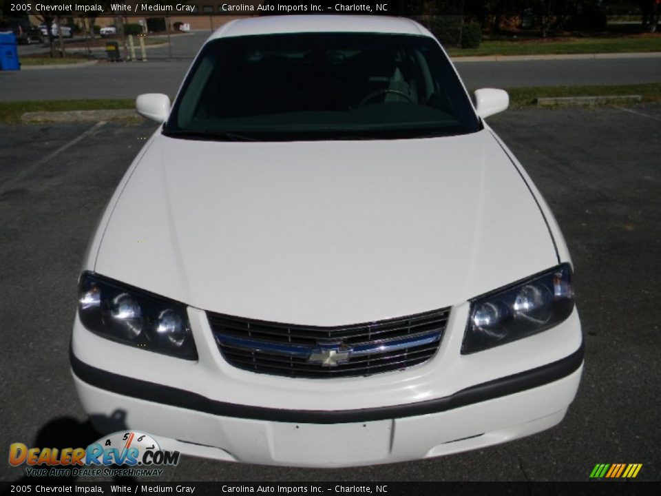 2005 Chevrolet Impala White / Medium Gray Photo #5