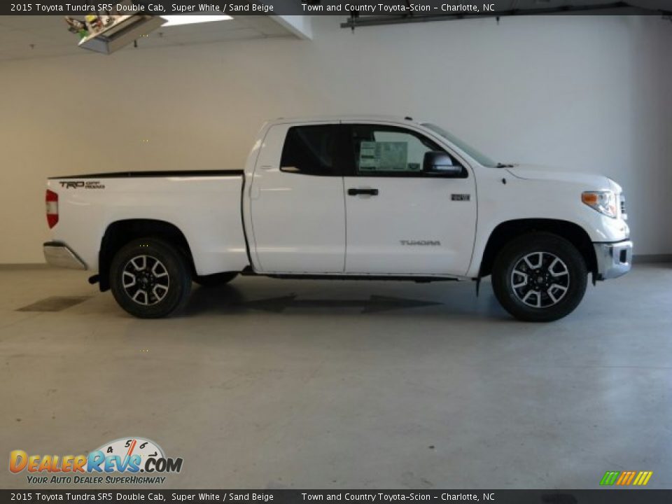 2015 Toyota Tundra SR5 Double Cab Super White / Sand Beige Photo #1