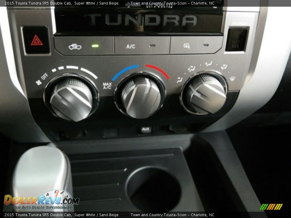 2015 Toyota Tundra SR5 Double Cab Super White / Sand Beige Photo #17