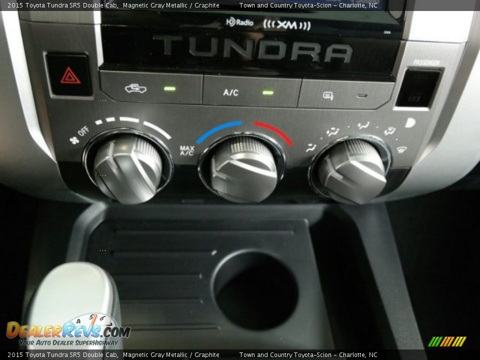 Controls of 2015 Toyota Tundra SR5 Double Cab Photo #17