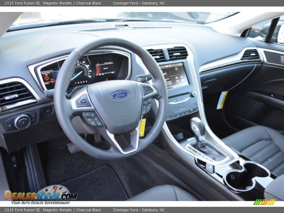 2015 Ford Fusion SE Magnetic Metallic / Charcoal Black Photo #7