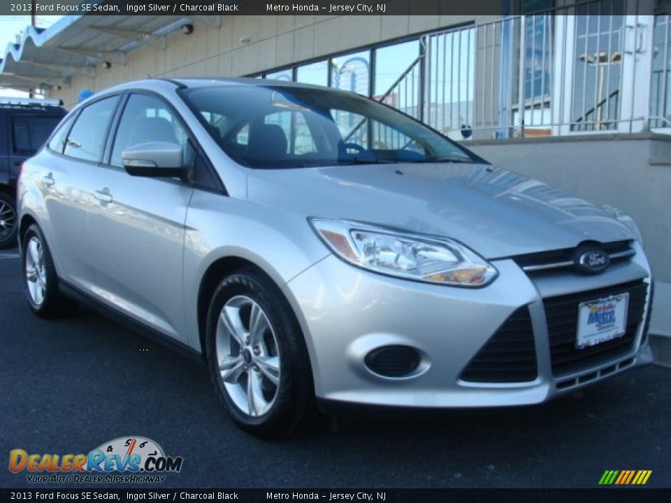 2013 Ford Focus SE Sedan Ingot Silver / Charcoal Black Photo #6