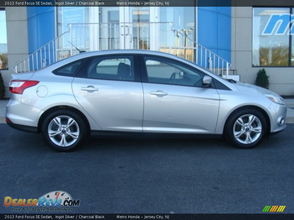 2013 Ford Focus SE Sedan Ingot Silver / Charcoal Black Photo #7