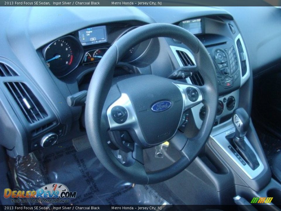 2013 Ford Focus SE Sedan Ingot Silver / Charcoal Black Photo #10