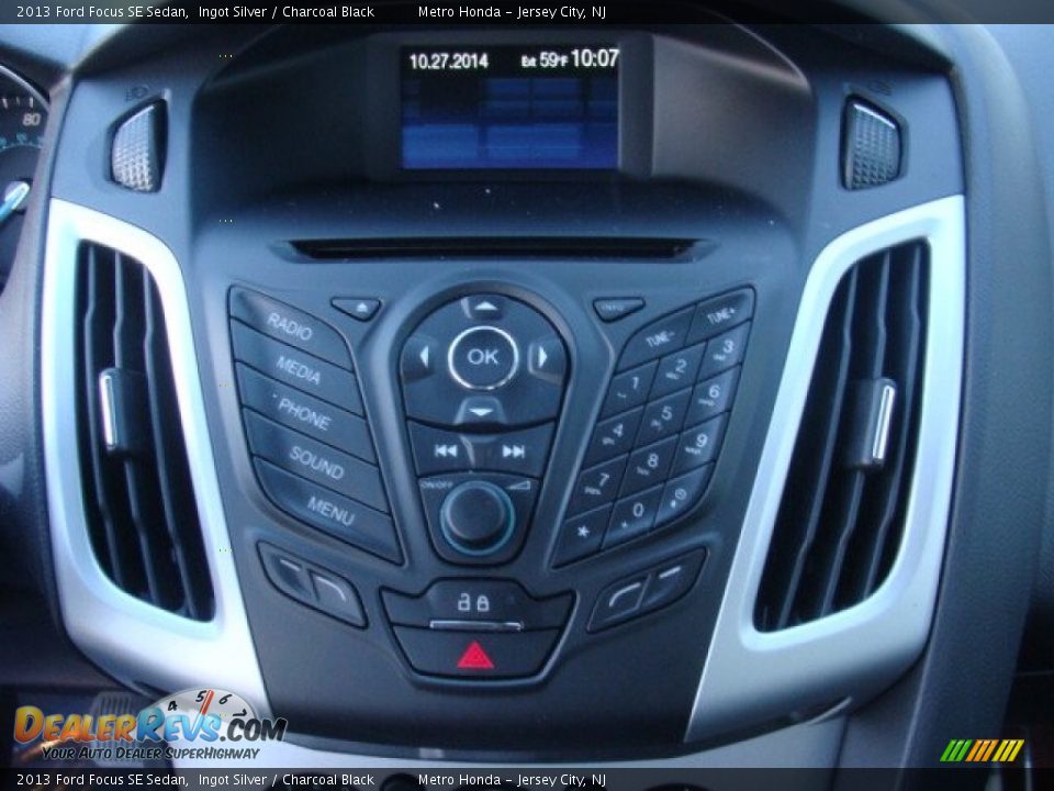 2013 Ford Focus SE Sedan Ingot Silver / Charcoal Black Photo #17