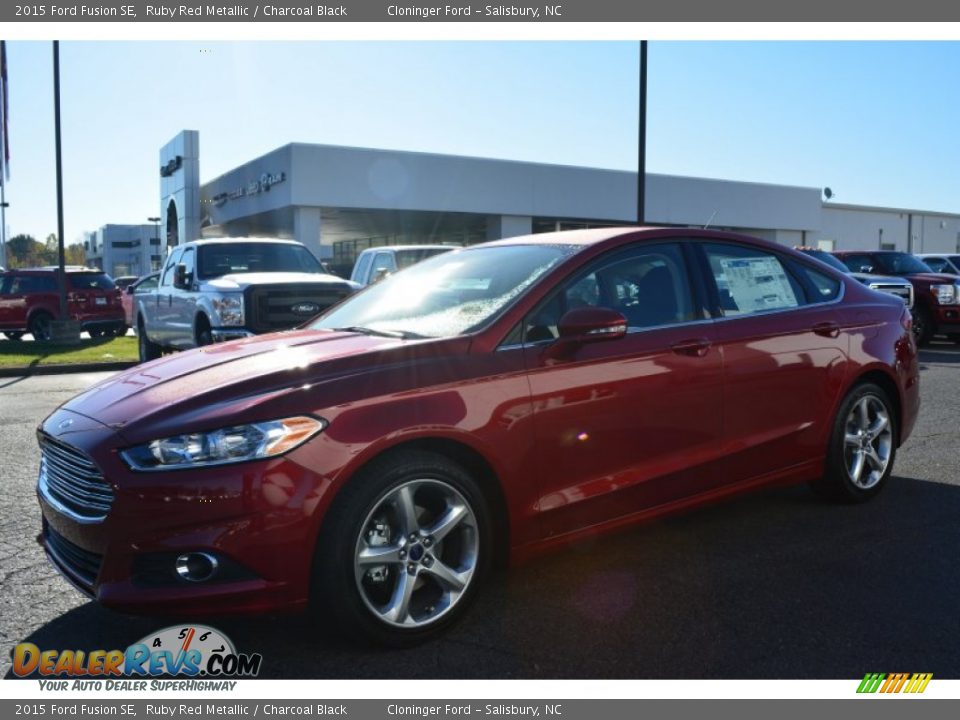 2015 Ford Fusion SE Ruby Red Metallic / Charcoal Black Photo #3