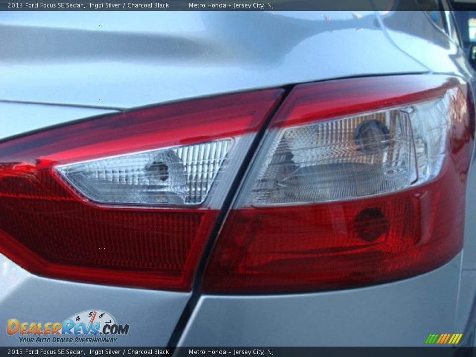 2013 Ford Focus SE Sedan Ingot Silver / Charcoal Black Photo #21