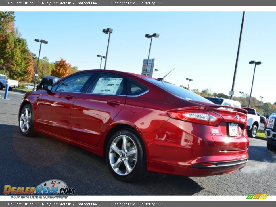 2015 Ford Fusion SE Ruby Red Metallic / Charcoal Black Photo #21