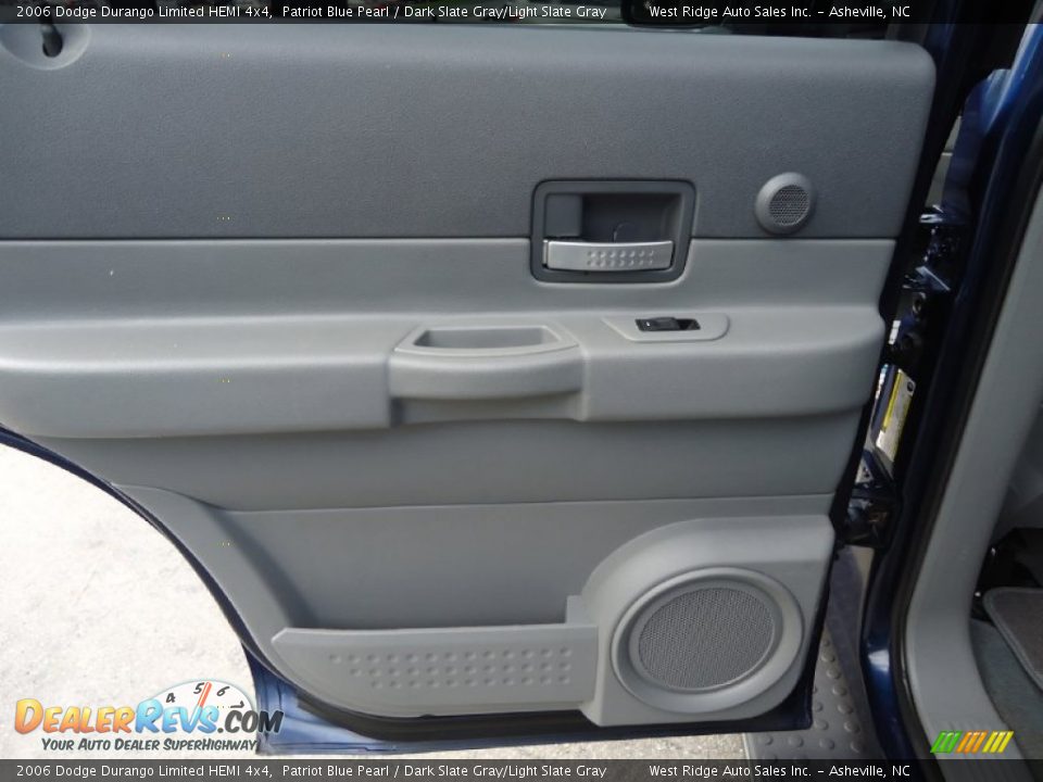 2006 Dodge Durango Limited HEMI 4x4 Patriot Blue Pearl / Dark Slate Gray/Light Slate Gray Photo #19