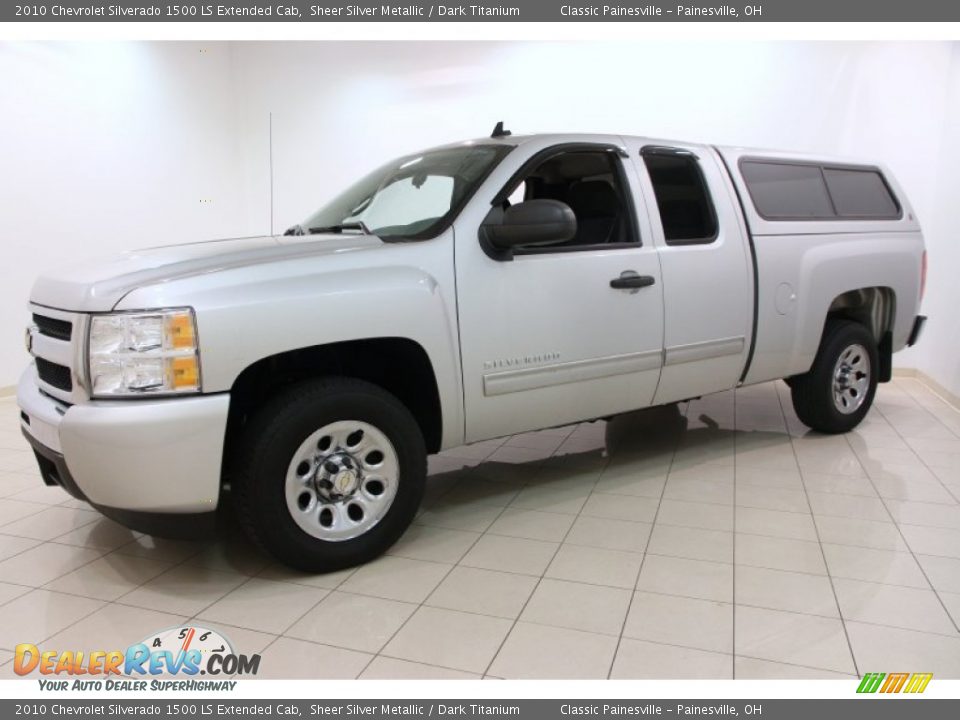 Front 3/4 View of 2010 Chevrolet Silverado 1500 LS Extended Cab Photo #3