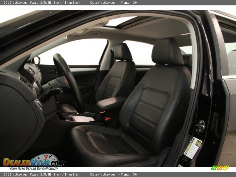 2012 Volkswagen Passat 2.5L SE Black / Titan Black Photo #5