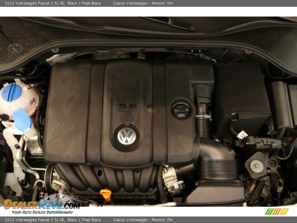 2012 Volkswagen Passat 2.5L SE Black / Titan Black Photo #17