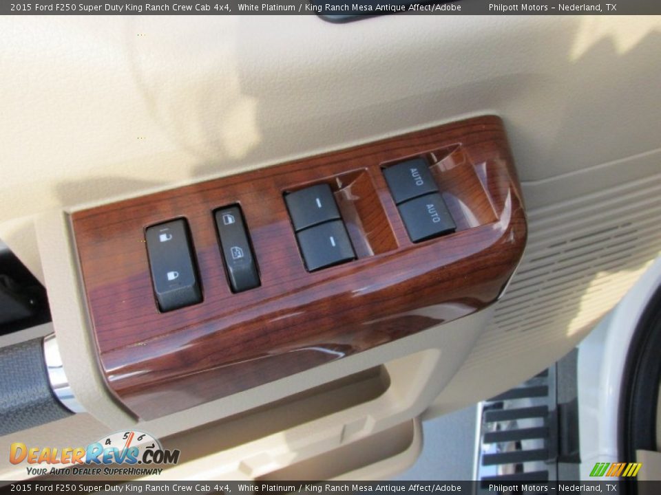 2015 Ford F250 Super Duty King Ranch Crew Cab 4x4 White Platinum / King Ranch Mesa Antique Affect/Adobe Photo #27