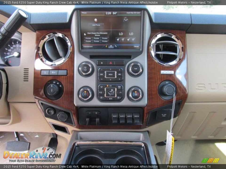 2015 Ford F250 Super Duty King Ranch Crew Cab 4x4 White Platinum / King Ranch Mesa Antique Affect/Adobe Photo #32