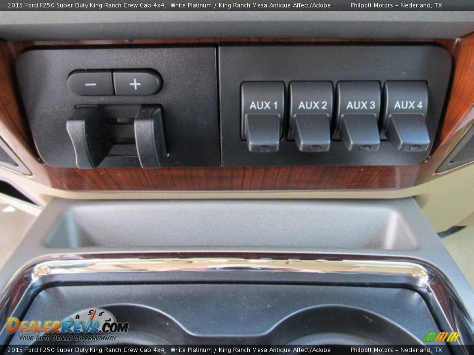 2015 Ford F250 Super Duty King Ranch Crew Cab 4x4 White Platinum / King Ranch Mesa Antique Affect/Adobe Photo #35