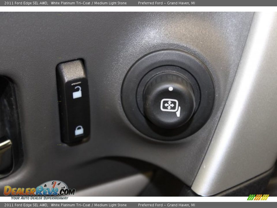 2011 Ford Edge SEL AWD White Platinum Tri-Coat / Medium Light Stone Photo #28