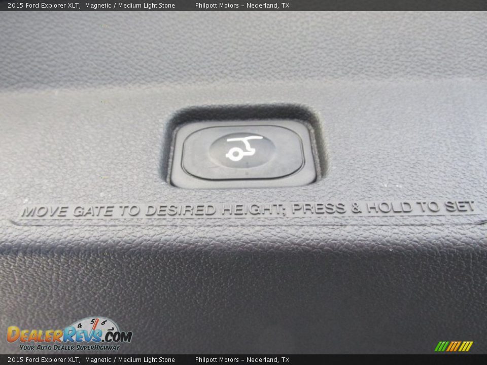 2015 Ford Explorer XLT Magnetic / Medium Light Stone Photo #20