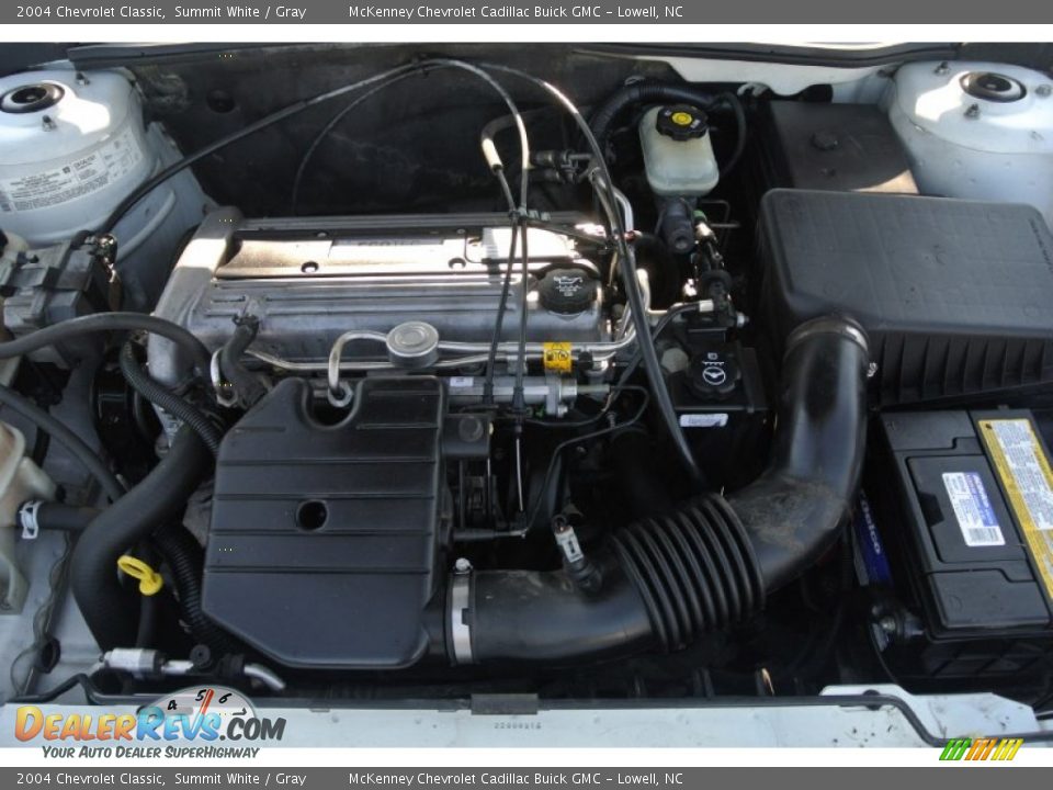 2004 Chevrolet Classic Summit White / Gray Photo #23