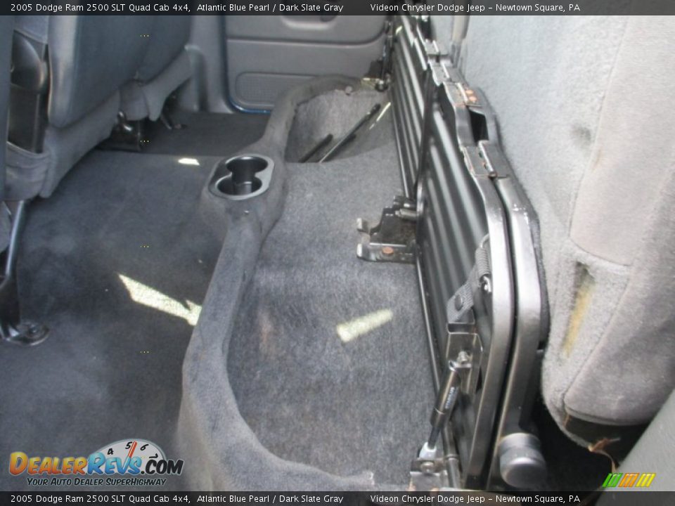 2005 Dodge Ram 2500 SLT Quad Cab 4x4 Atlantic Blue Pearl / Dark Slate Gray Photo #16