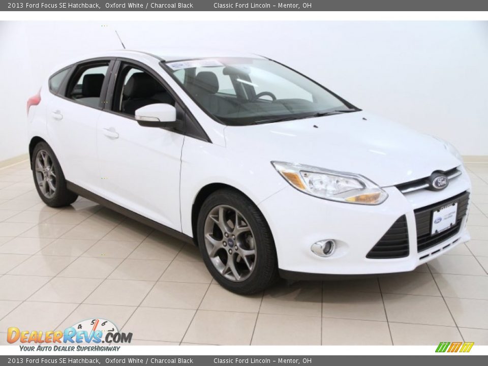 2013 Ford Focus SE Hatchback Oxford White / Charcoal Black Photo #1