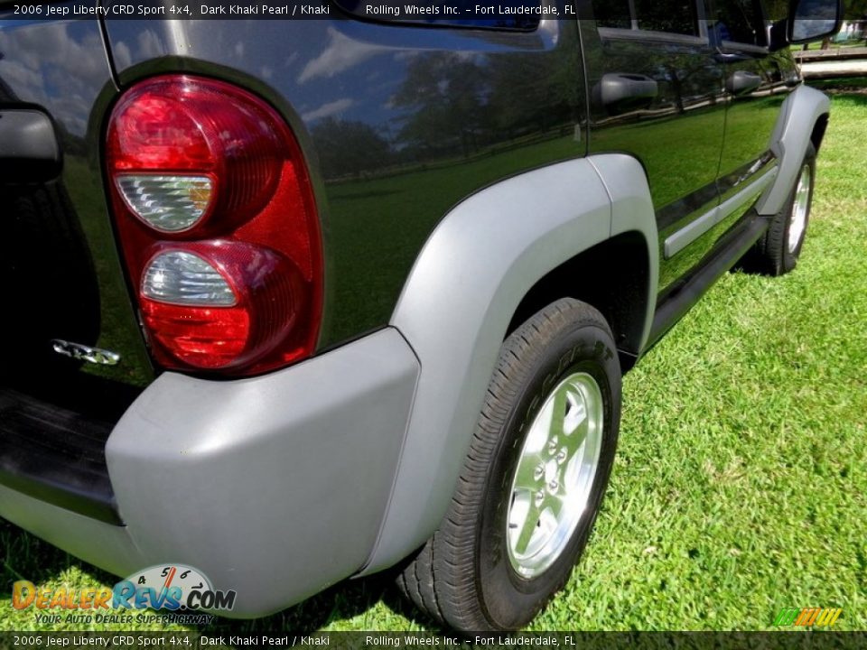 2006 Jeep Liberty CRD Sport 4x4 Dark Khaki Pearl / Khaki Photo #31