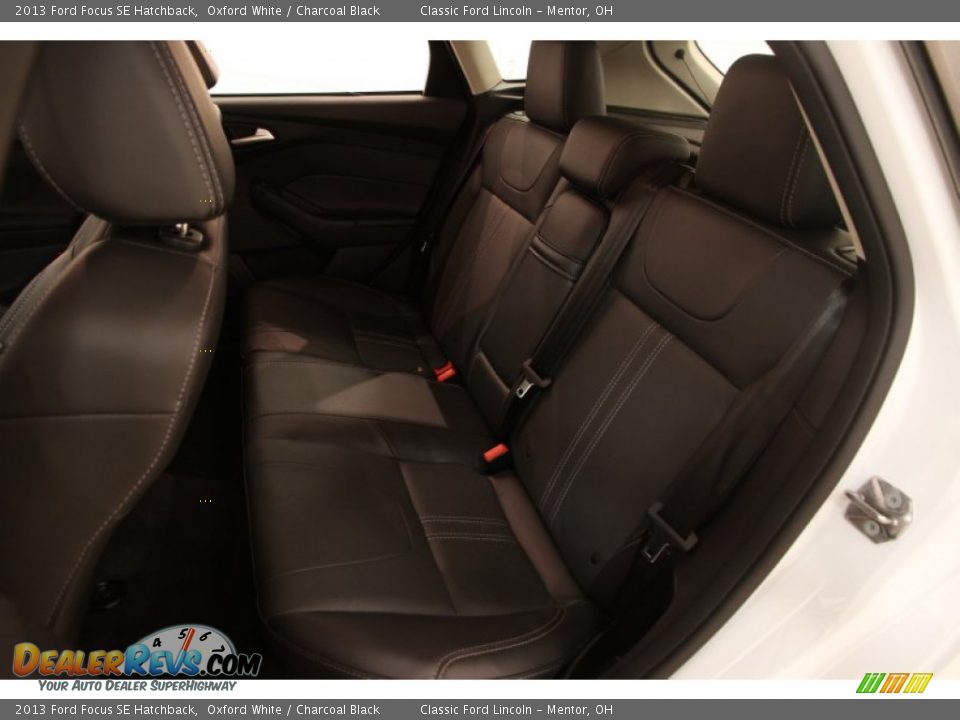 2013 Ford Focus SE Hatchback Oxford White / Charcoal Black Photo #11
