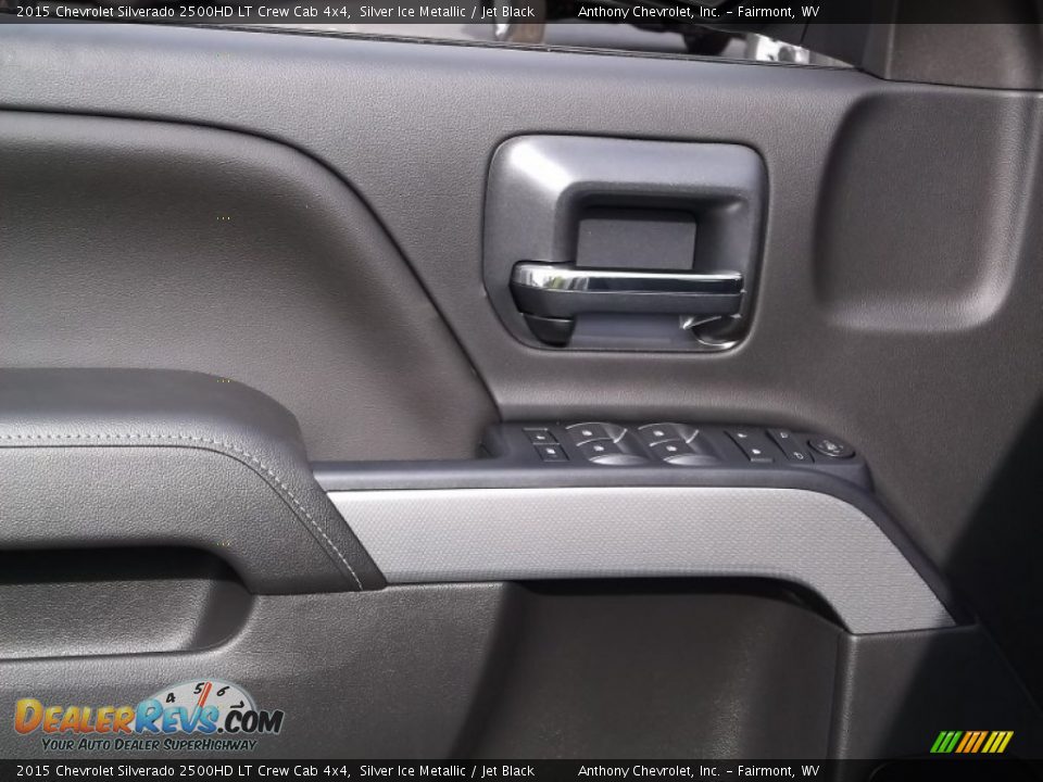 2015 Chevrolet Silverado 2500HD LT Crew Cab 4x4 Silver Ice Metallic / Jet Black Photo #11