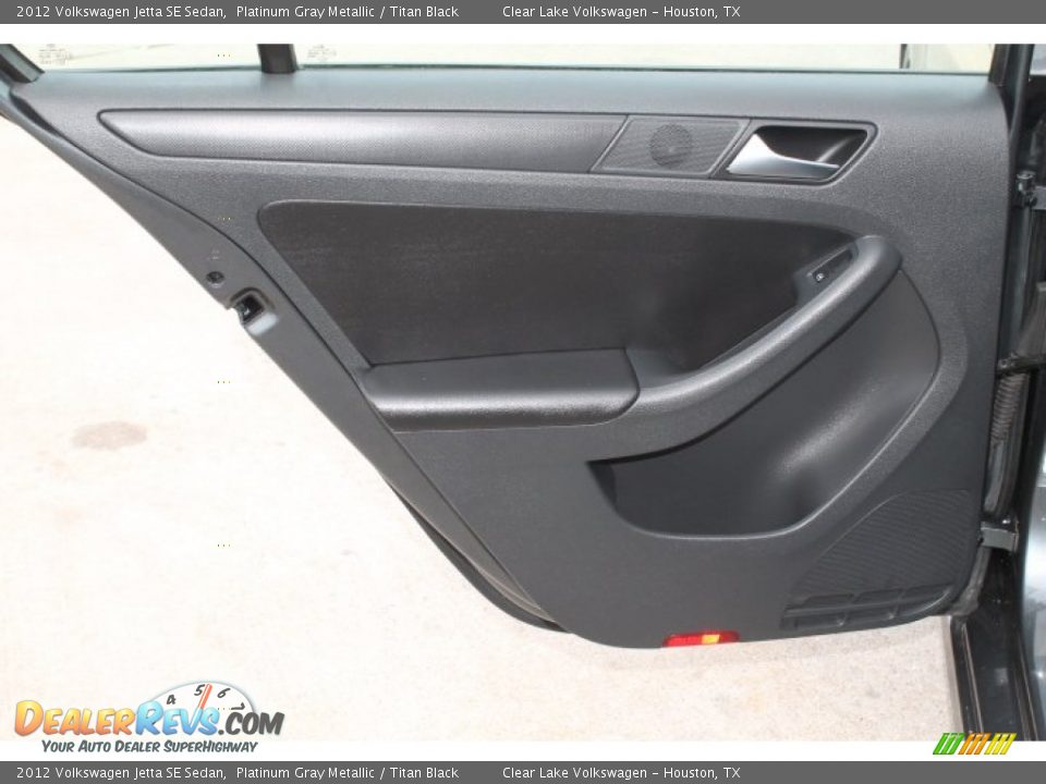 2012 Volkswagen Jetta SE Sedan Platinum Gray Metallic / Titan Black Photo #28