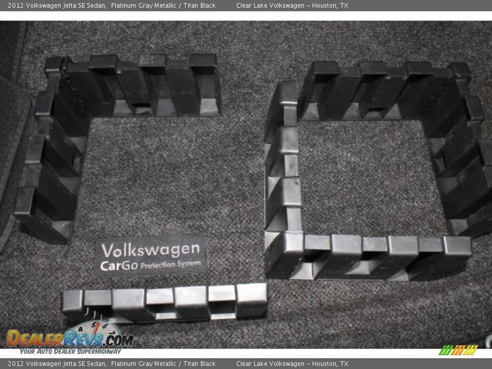 2012 Volkswagen Jetta SE Sedan Platinum Gray Metallic / Titan Black Photo #32