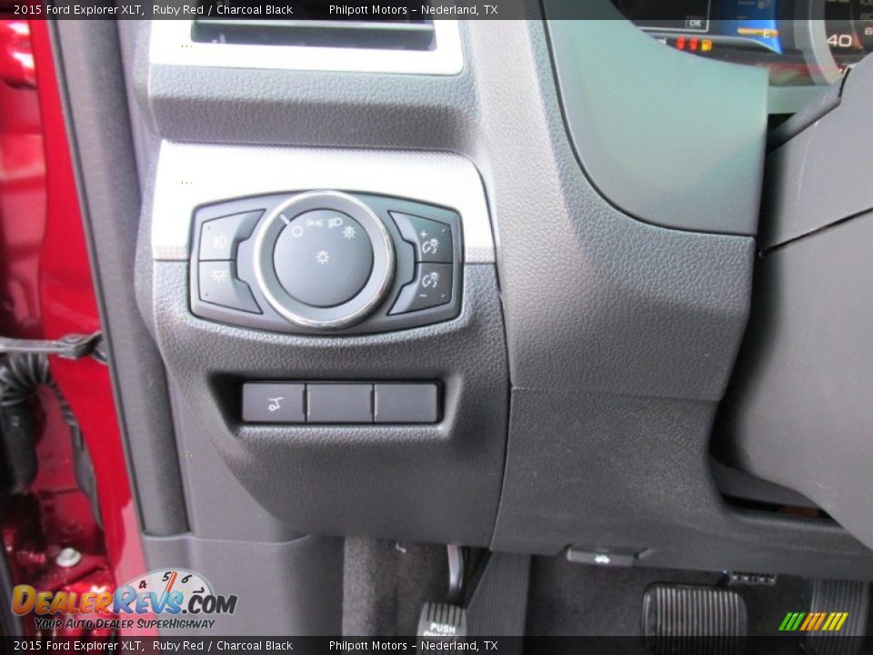 2015 Ford Explorer XLT Ruby Red / Charcoal Black Photo #35