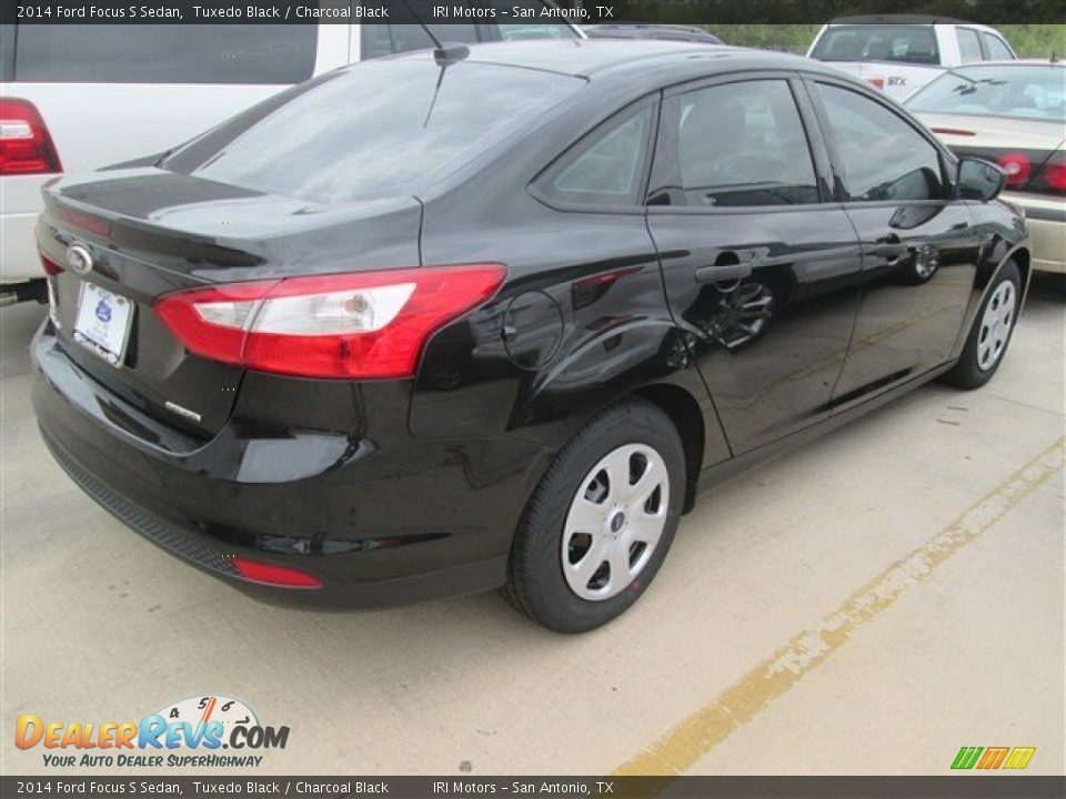 2014 Ford Focus S Sedan Tuxedo Black / Charcoal Black Photo #2