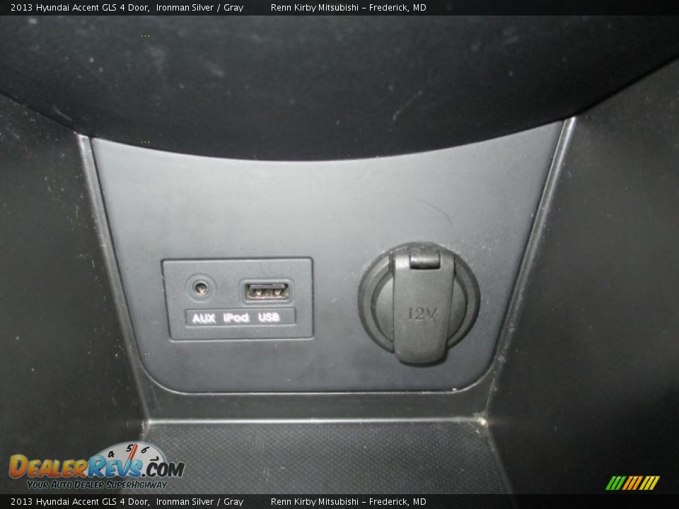 2013 Hyundai Accent GLS 4 Door Ironman Silver / Gray Photo #18